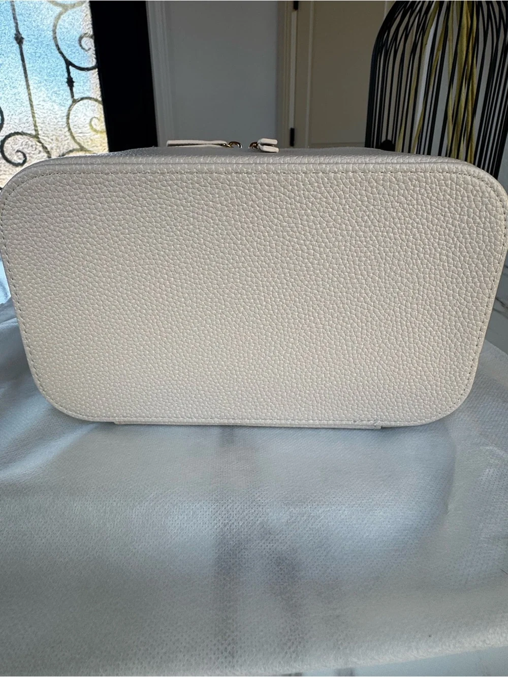 Travel Makeup Case - Compact Cosmetic Organizer - Cream